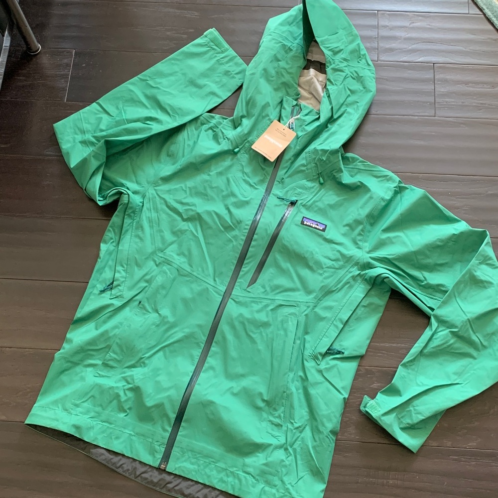 Patagonia Granite Crest Rain Jacket - Picture 2 of 9